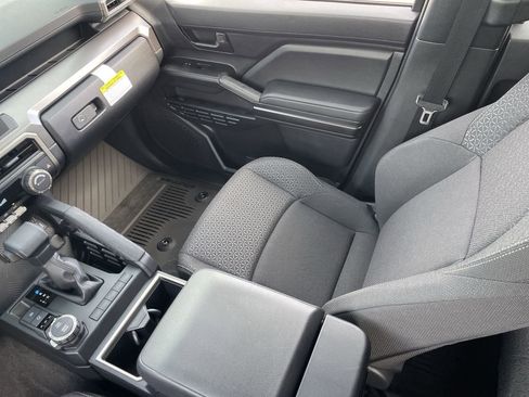New 2026 Toyota 4Runner SR5 AWD/4WD image 21