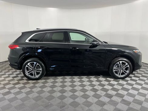 Certified 2025 Audi Q5 2.0T Premium w/ Convenience Package image 10