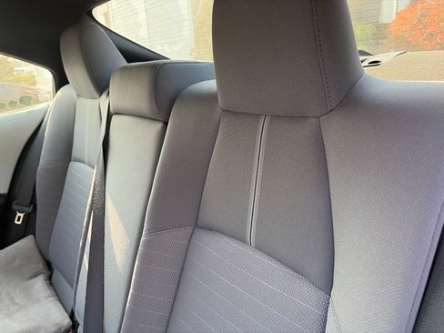 Used 2022 Toyota Corolla SE w/ SE Premium Package FWD image 5