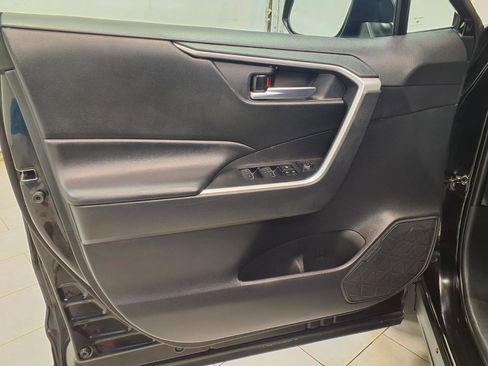 Used 2025 Toyota RAV4 XLE image 26