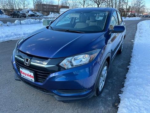 Used 2017 Honda HR-V LX image 6