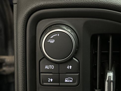 Used 2019 Chevrolet Silverado 1500 Custom w/ Custom Value Package image 33