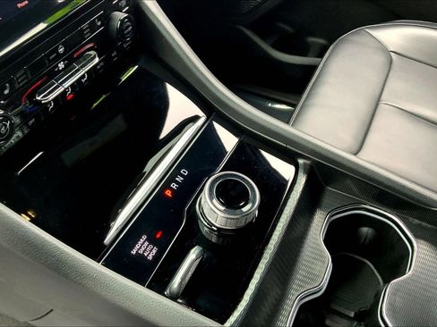 Certified 2025 Jeep Grand Cherokee Limited image 16