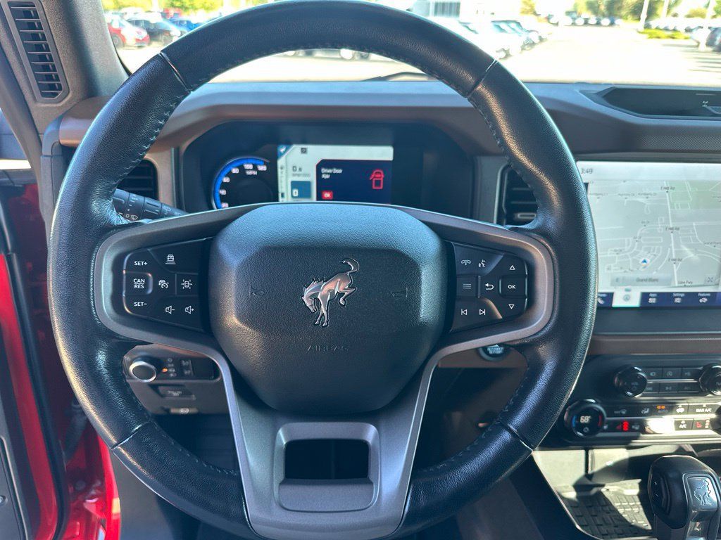 Used 2024 Ford Bronco Outer Banks AWD/4WD image 5
