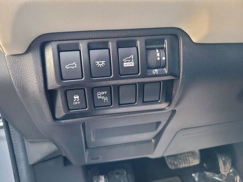 Used 2022 Subaru Ascent Limited w/ Technology Package image 26