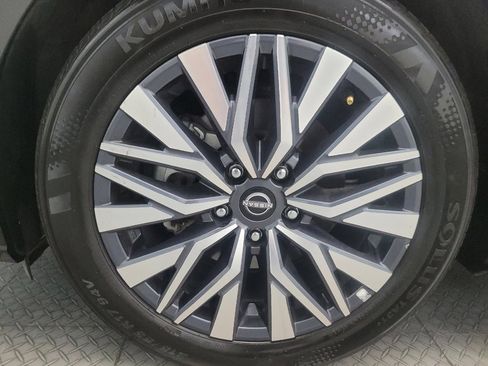 Used 2025 Nissan Altima 2.5 SV FWD image 31