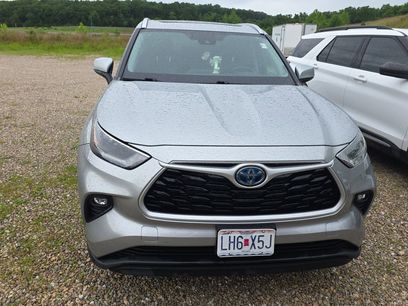 Used 2021 Toyota Highlander XLE
