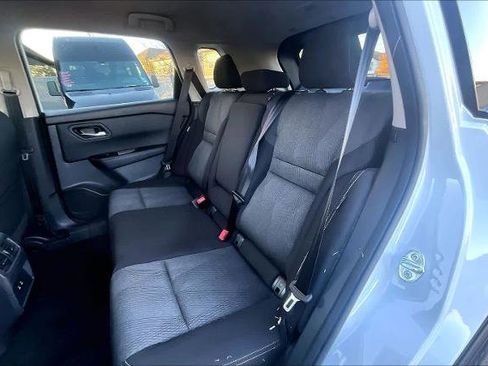 Certified 2025 Nissan Rogue SV image 18