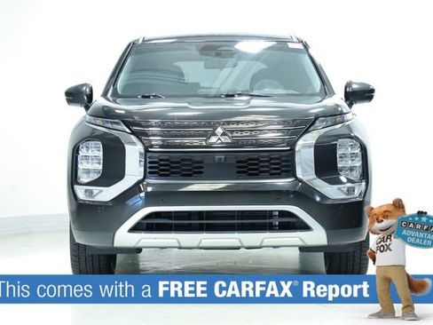 Used 2023 Mitsubishi Outlander SE FWD image 2