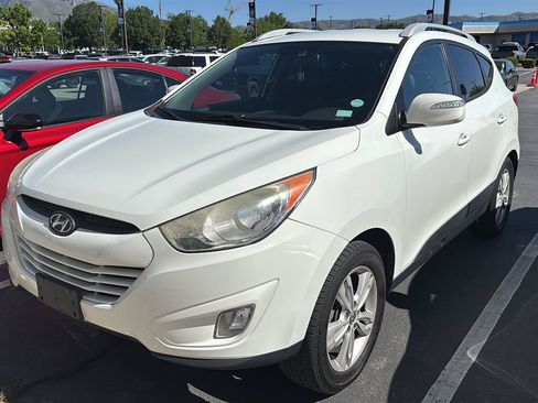 Used 2013 Hyundai Tucson GLS AWD/4WD image 3
