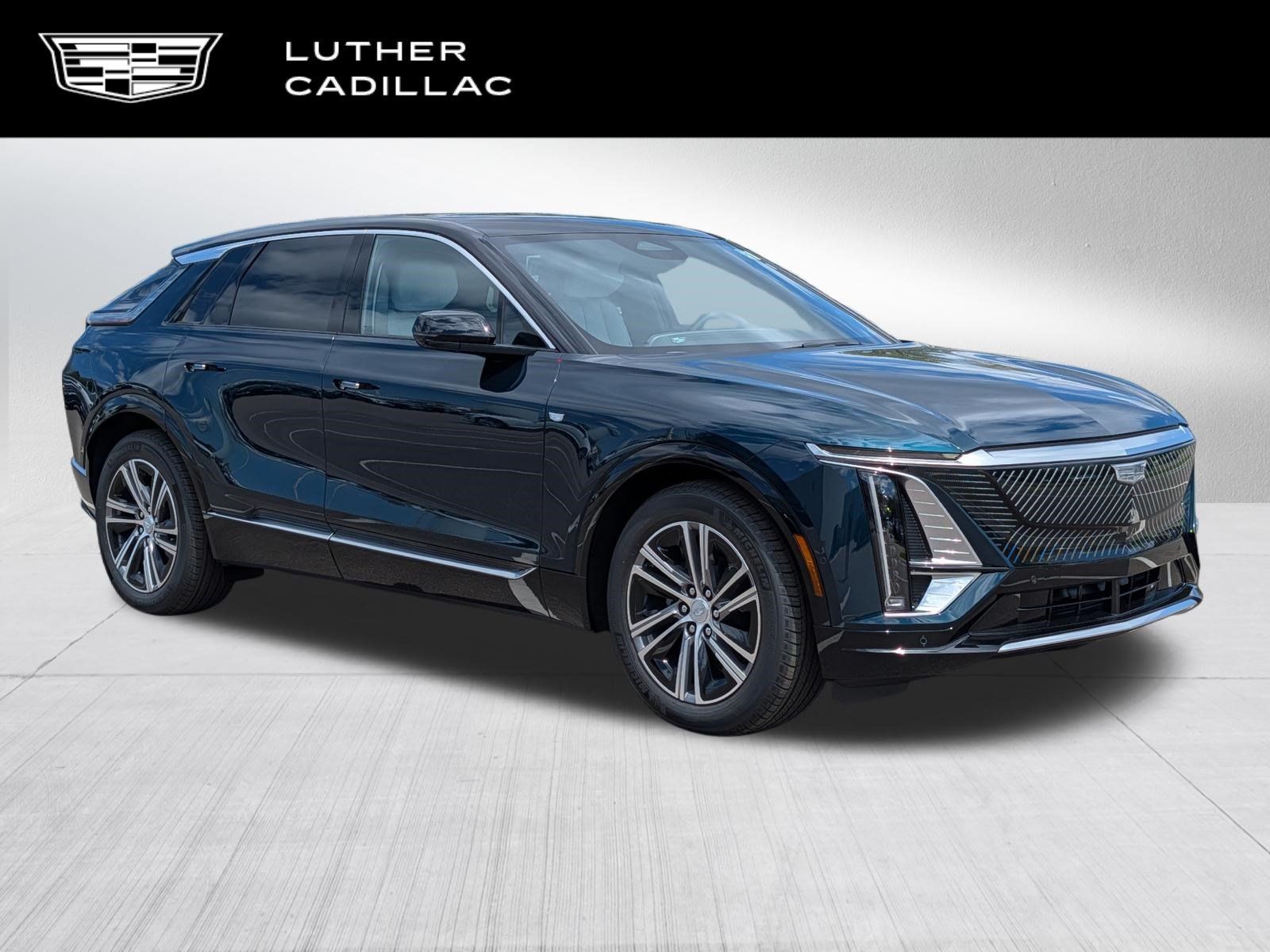 Used 2026 Cadillac Lyriq Luxury w/ LPO, Floor Liner Package AWD/4WD image 1