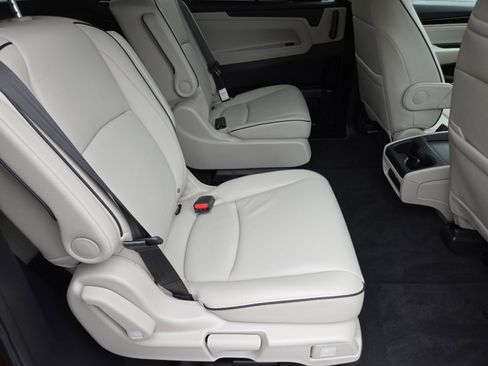 Certified 2025 Honda Odyssey Touring image 28