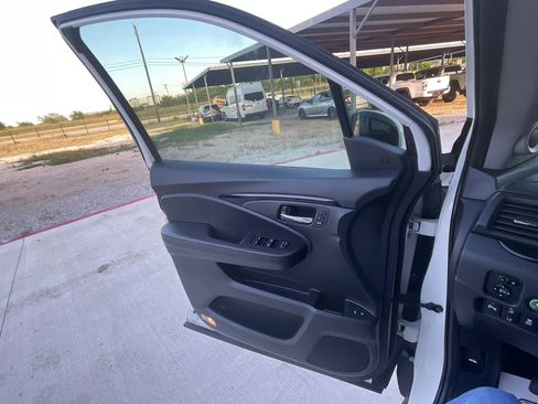 Used 2019 Honda Pilot Touring image 48