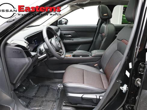 Used 2026 Nissan Kicks SR w/ SR Premium Package AWD/4WD image 14