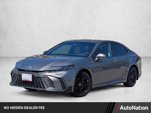 Used 2026 Toyota Camry SE w/ Convenience Package FWD image 1