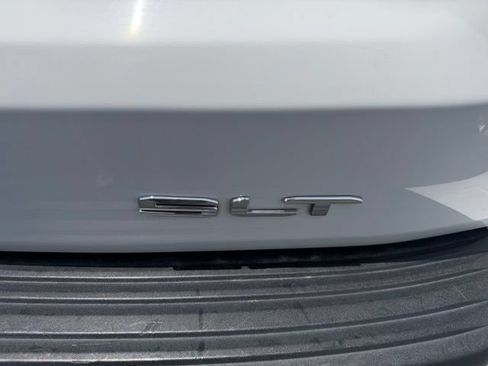 Certified 2021 GMC Yukon SLT w/ SLT Premium Package AWD/4WD image 9