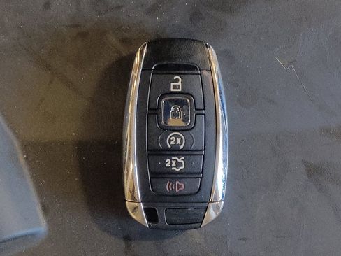 Used 2019 Lincoln MKZ Reserve FWD image 32