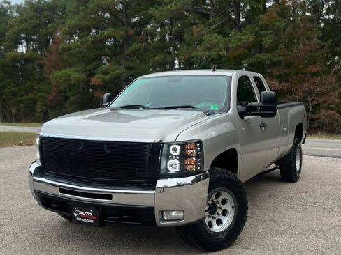 Used 2007 Chevrolet Silverado 3500 LTZ image 1