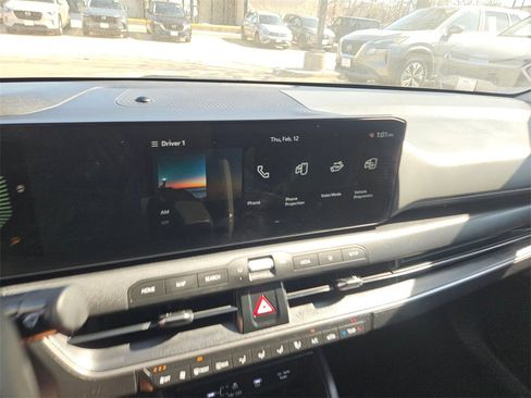 Used 2025 Kia K4 LXS image 21