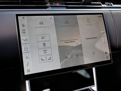 New 2025 Land Rover Range Rover SE image 39