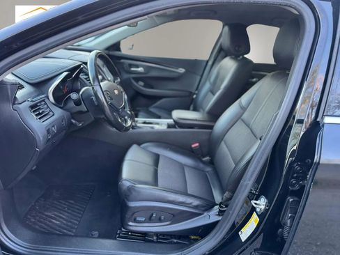 Used 2018 Chevrolet Impala LT FWD image 12