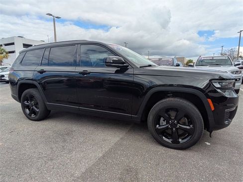 Used 2022 Jeep Grand Cherokee L Limited w/ Black Appearance Package image 1
