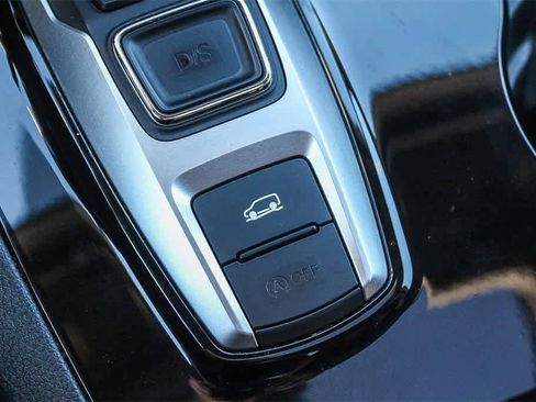 Used 2017 Honda Pilot Elite image 37