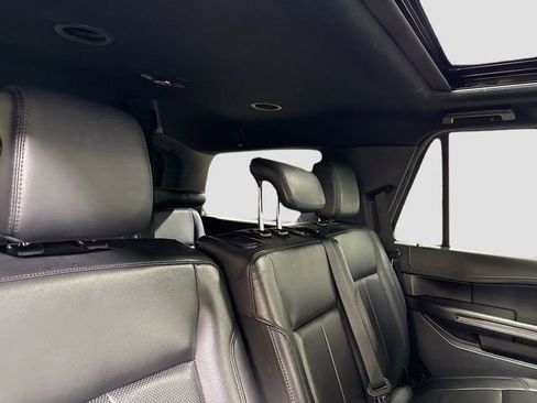 Used 2020 Ford Expedition XLT w/ FX4 Off-Road Package AWD/4WD image 29