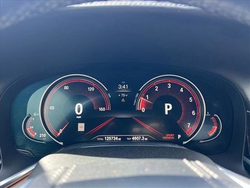 Used 2017 BMW 750i image 12