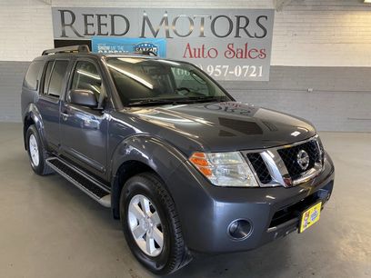 Used 2010 Nissan Pathfinder SE w/ Protection Pkg