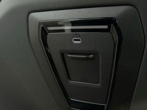 New 2026 BMW 530i xDrive w/ Premium Package image 21