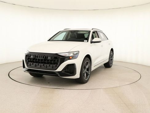 New 2026 Audi Q8 Premium image 12