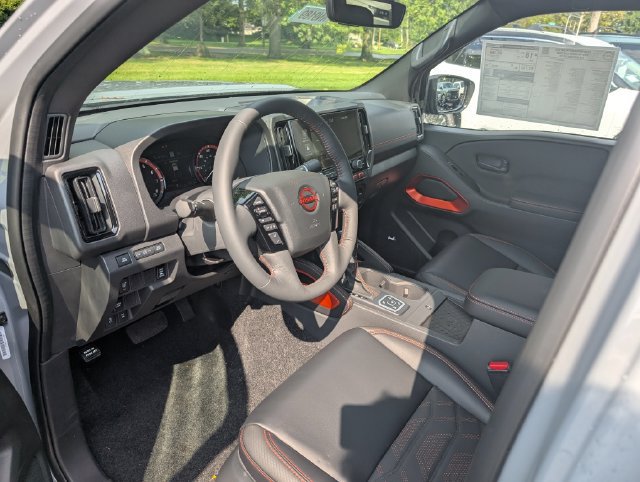 New 2026 Nissan Frontier PRO-4X AWD/4WD image 18
