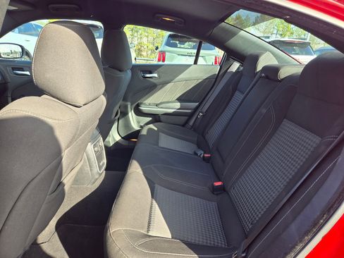 Used 2023 Dodge Charger SXT image 31