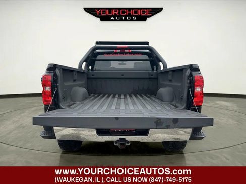 Used 2018 Chevrolet Silverado 1500 LT AWD/4WD image 9