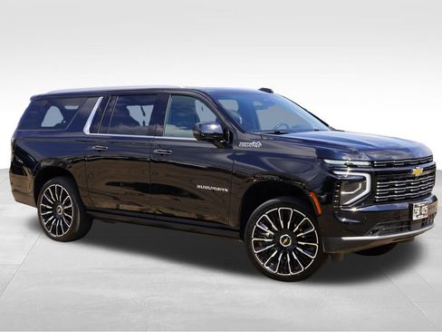 Certified 2026 Chevrolet Suburban High Country AWD/4WD image 2
