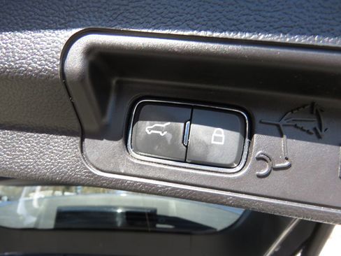 Used 2021 Ford Explorer Limited w/ Hybrid Equipment Group 310A AWD/4WD image 19