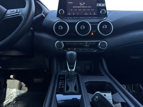 Used 2025 Nissan Sentra S FWD image 11