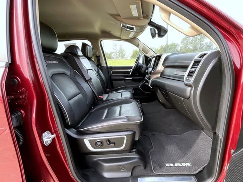 Used 2019 RAM 1500 Laramie image 16