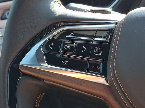 Used 2025 Jeep Grand Cherokee Summit w/ Adv Protech Group IV image 23