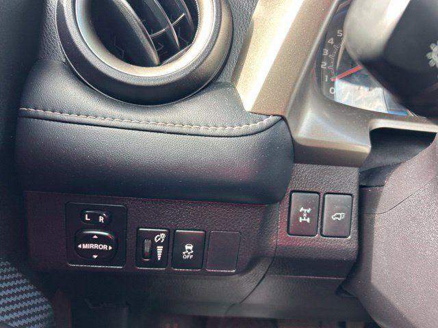 Used 2014 Toyota RAV4 Limited AWD/4WD image 22