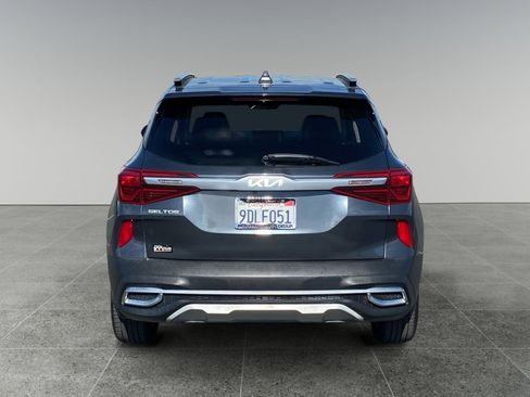 Used 2023 Kia Seltos S w/ Navigation Package FWD image 4