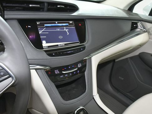 Used 2017 Cadillac XT5 Luxury image 29