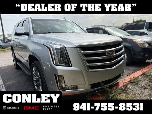 Used 2020 Cadillac Escalade Luxury RWD image 1