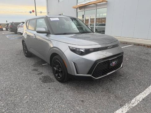 Used 2024 Kia Soul LX w/ Option Group 015 image 2