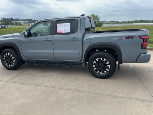 Used 2023 Nissan Frontier PRO-4X w/ Tow Package AWD/4WD image 6