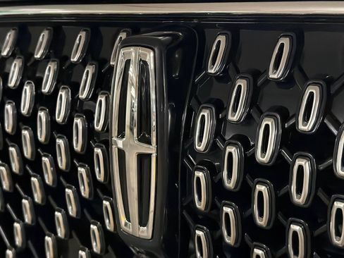 New 2026 Lincoln Aviator Reserve w/ Luxury Package AWD/4WD image 15