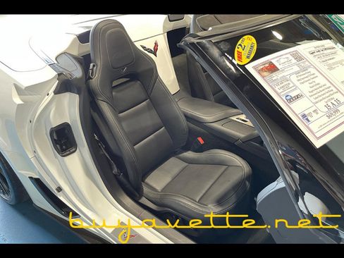 Used 2015 Chevrolet Corvette Z06 w/ 3LZ Preferred Equipment Group RWD image 22