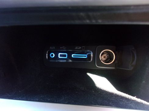 Used 2017 Jeep Grand Cherokee Overland image 24