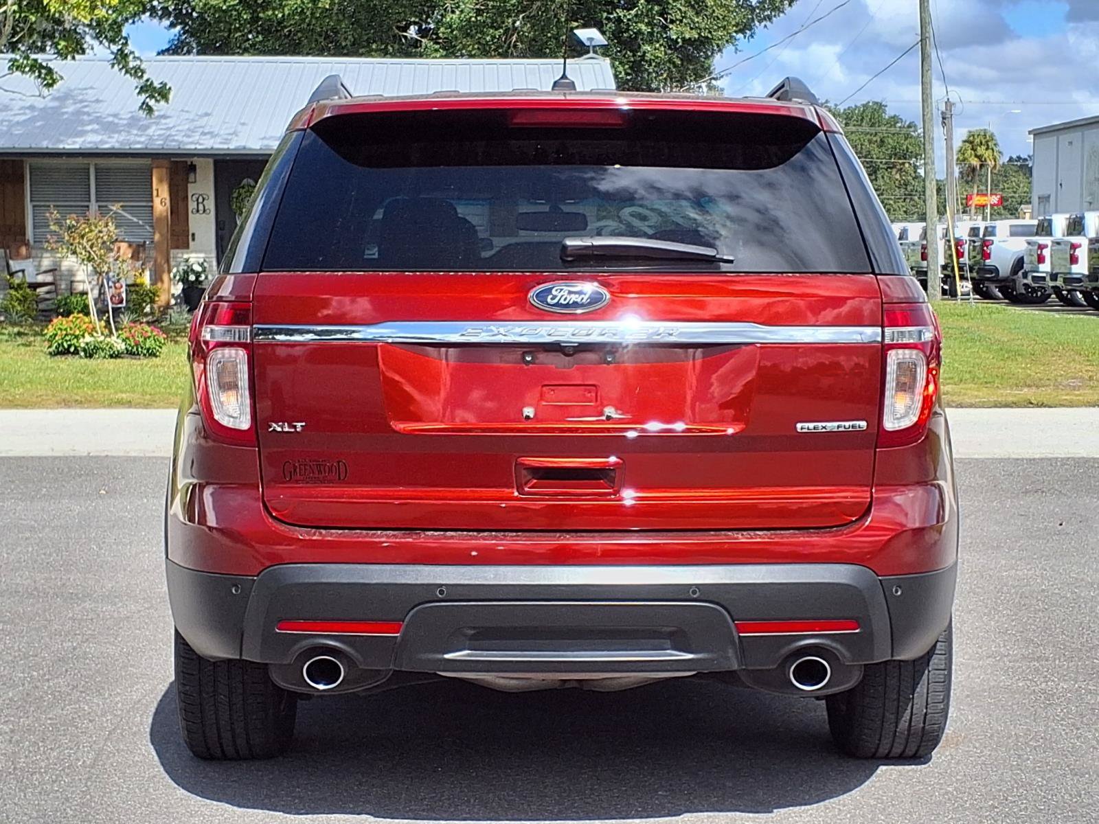 Used 2014 Ford Explorer XLT w/ Equipment Group 202A FWD image 5